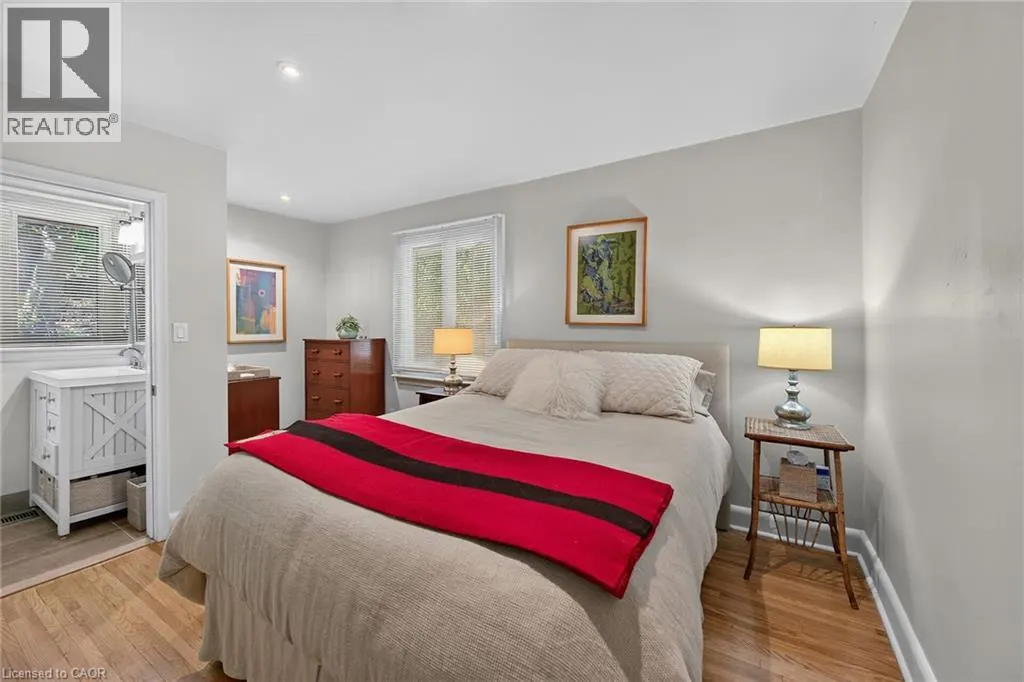 311 GOLF LINKS Road