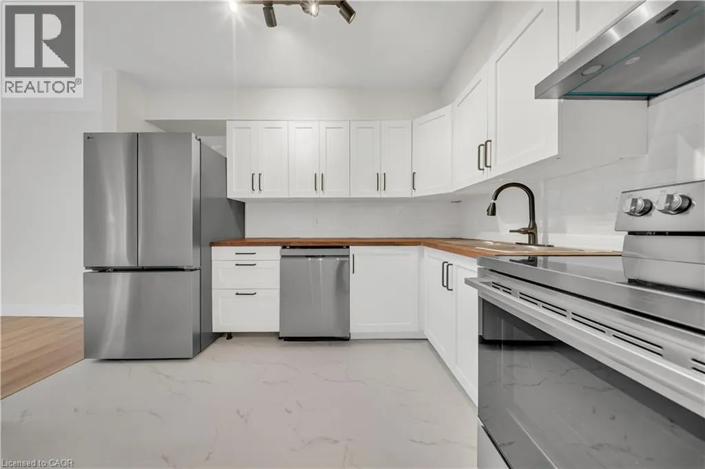 3085 KINGSWAY Drive Unit# 21 #21