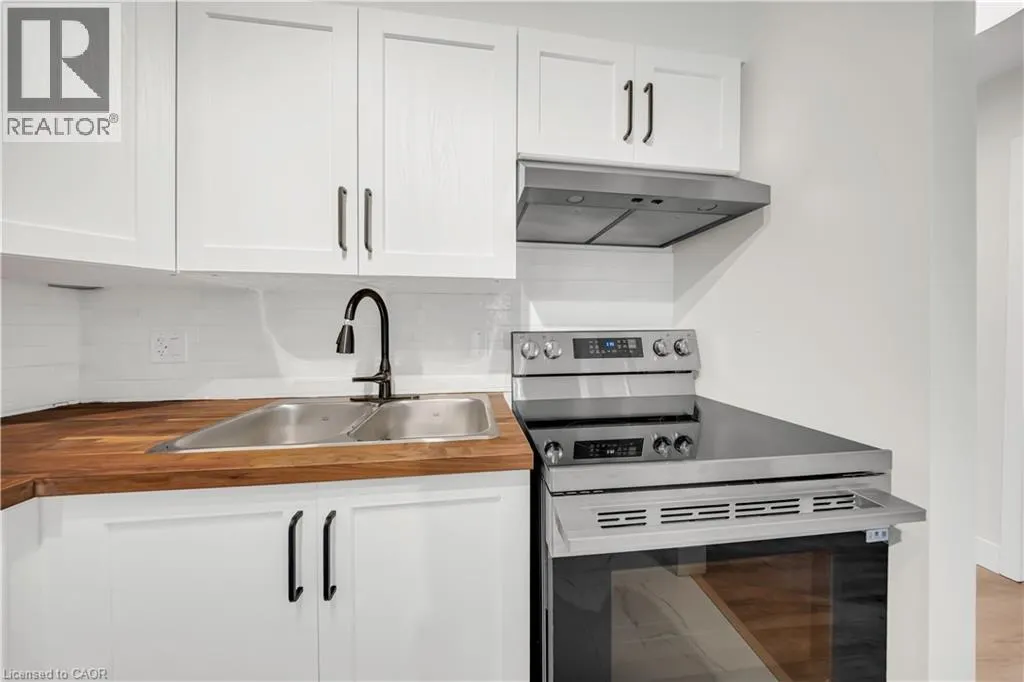 3085 KINGSWAY Drive Unit# 21 #21
