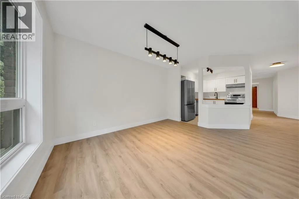 3085 KINGSWAY Drive Unit# 21 #21