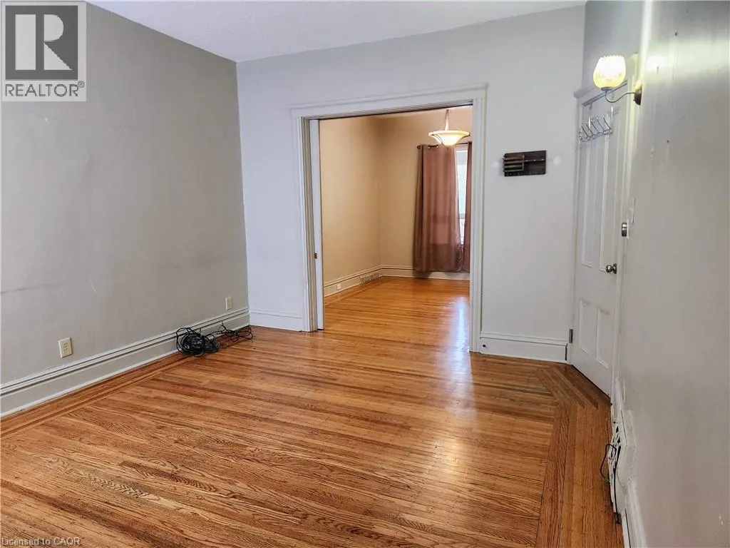 25 GLADSTONE Avenue