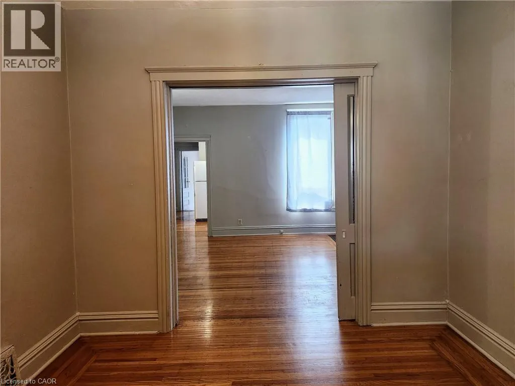 25 GLADSTONE Avenue