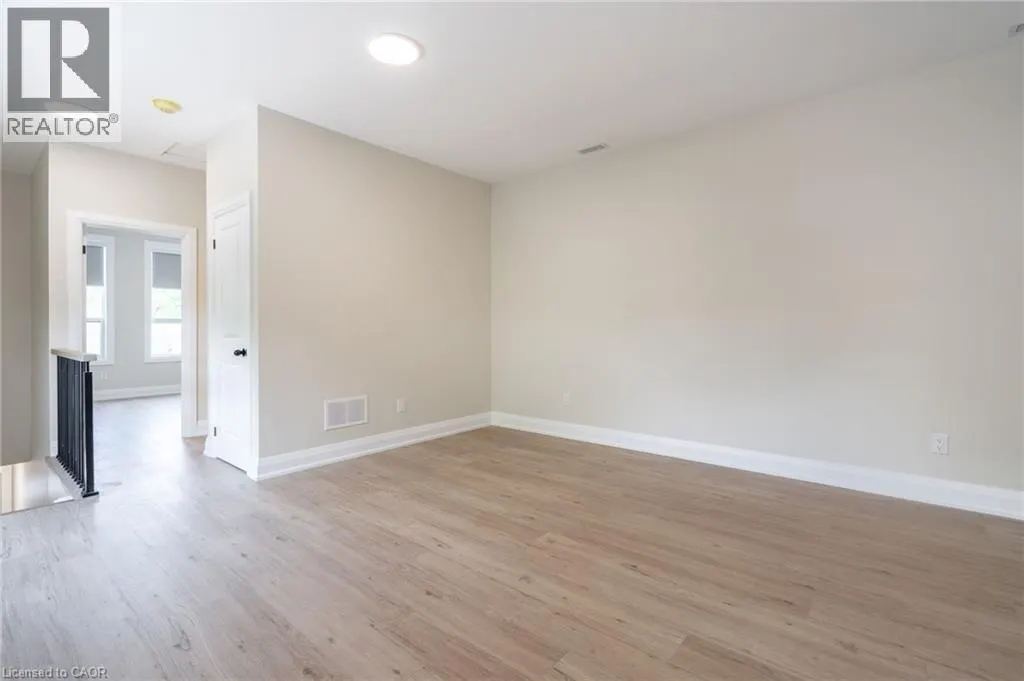 9 MUNN Street Unit# A #A