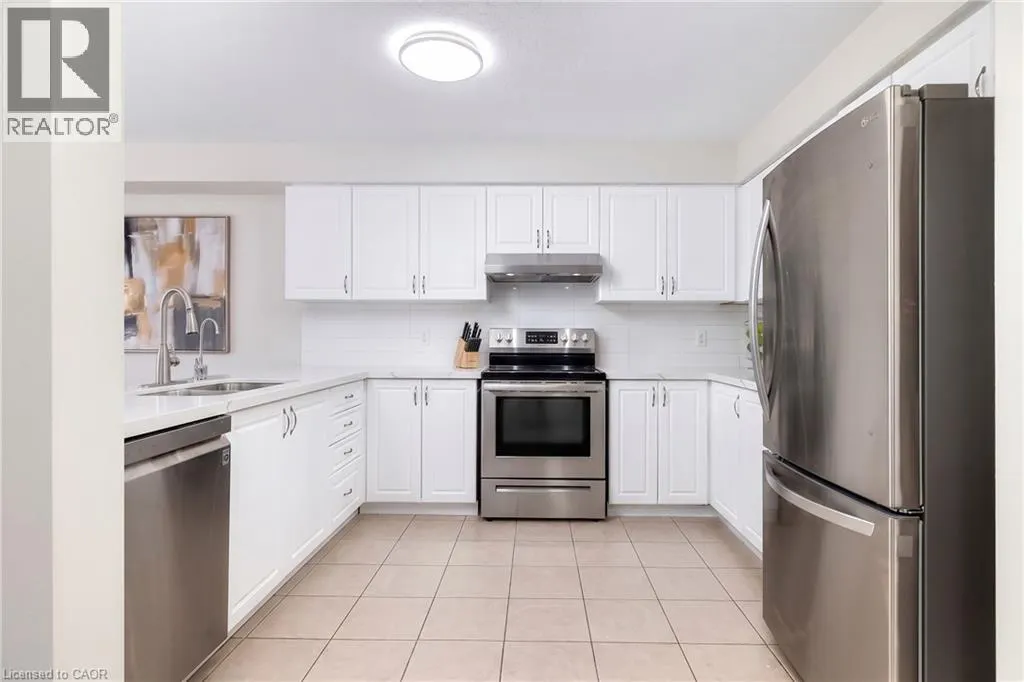 468 DOON SOUTH Drive Unit# 15 #15