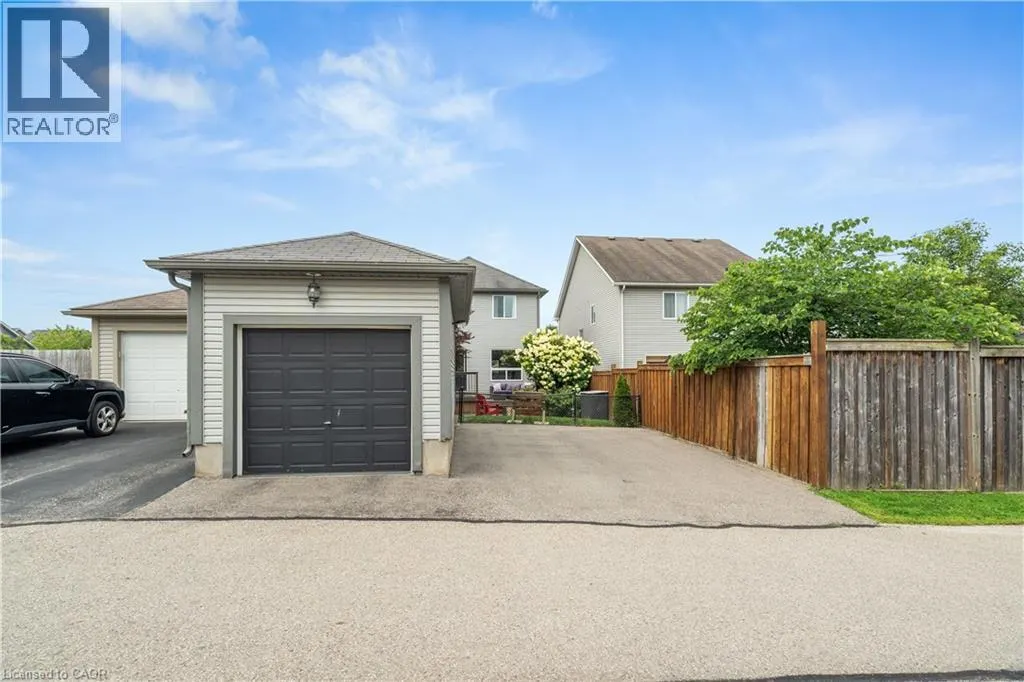 168 HAMPSON Crescent