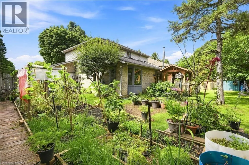 34 LISAJANE Court
