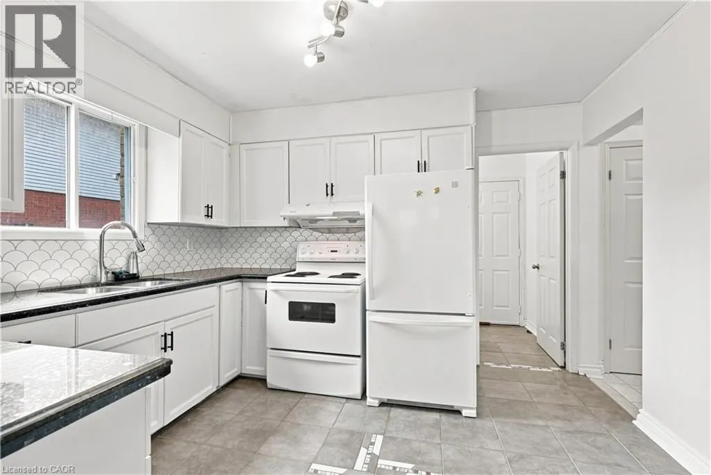 34 LISAJANE Court