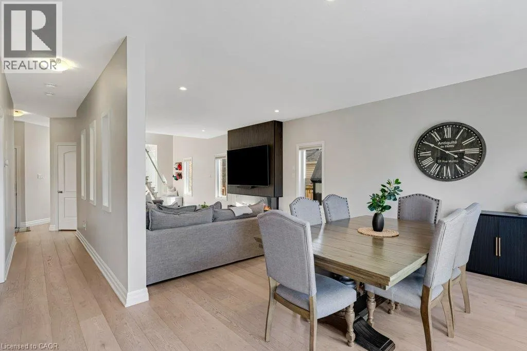 27 IRONGATE Drive