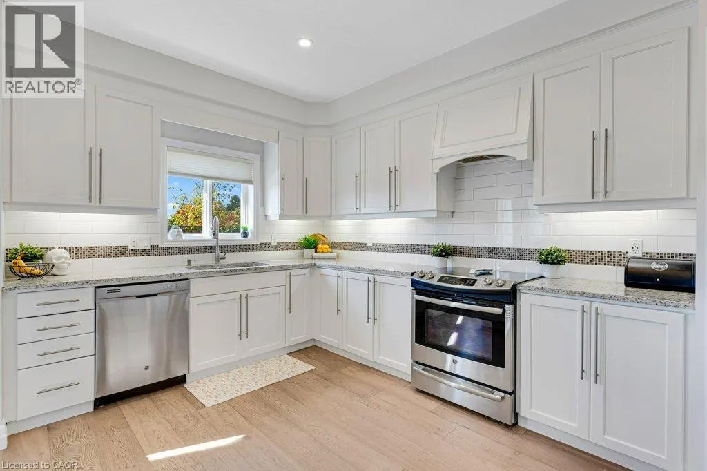 27 IRONGATE Drive
