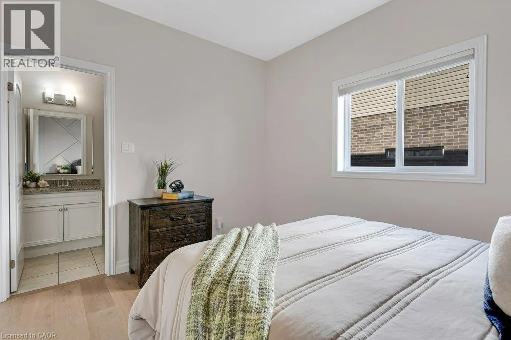 27 IRONGATE Drive
