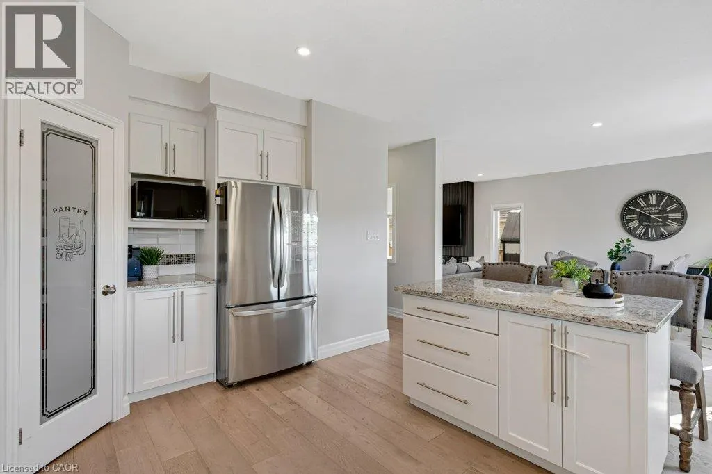 27 IRONGATE Drive