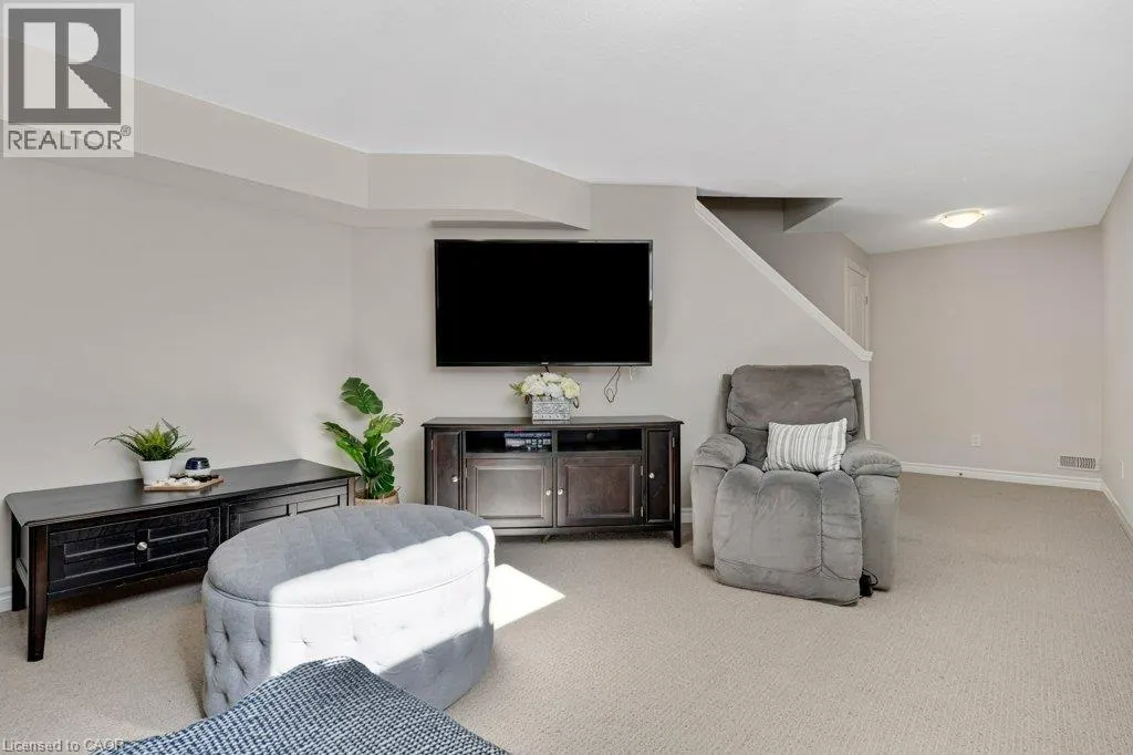 27 IRONGATE Drive