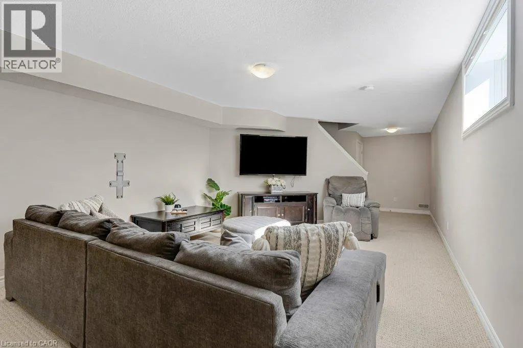 27 IRONGATE Drive
