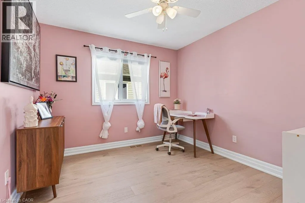 27 IRONGATE Drive