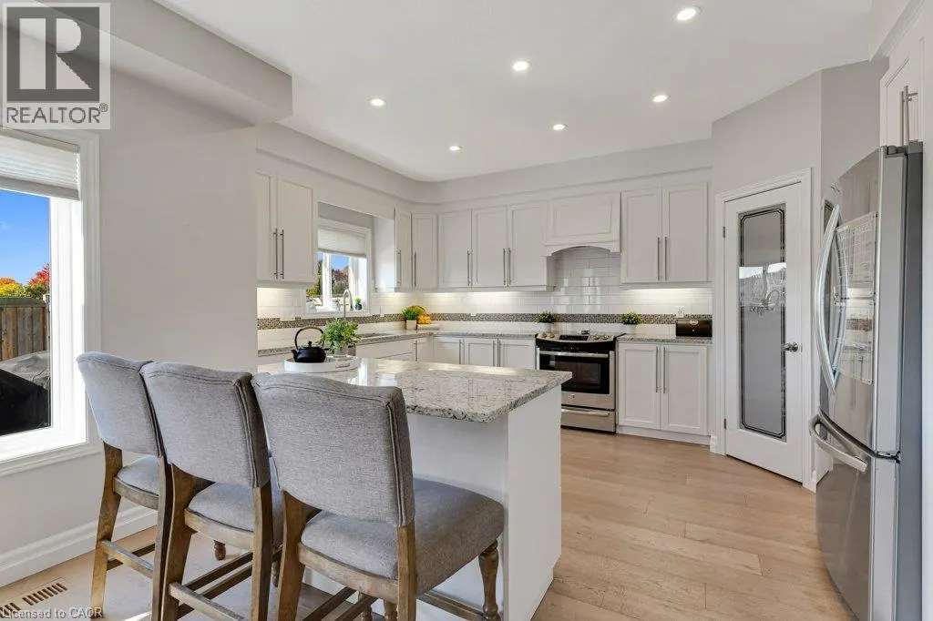 27 IRONGATE Drive
