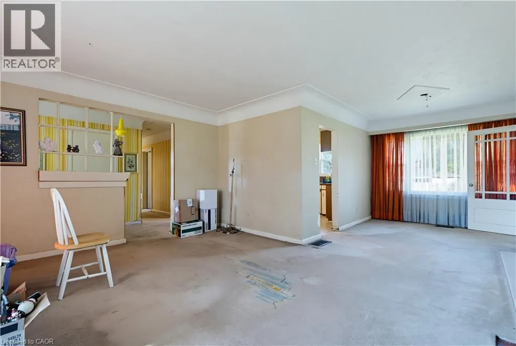 1023 NORTH SERVICE Road