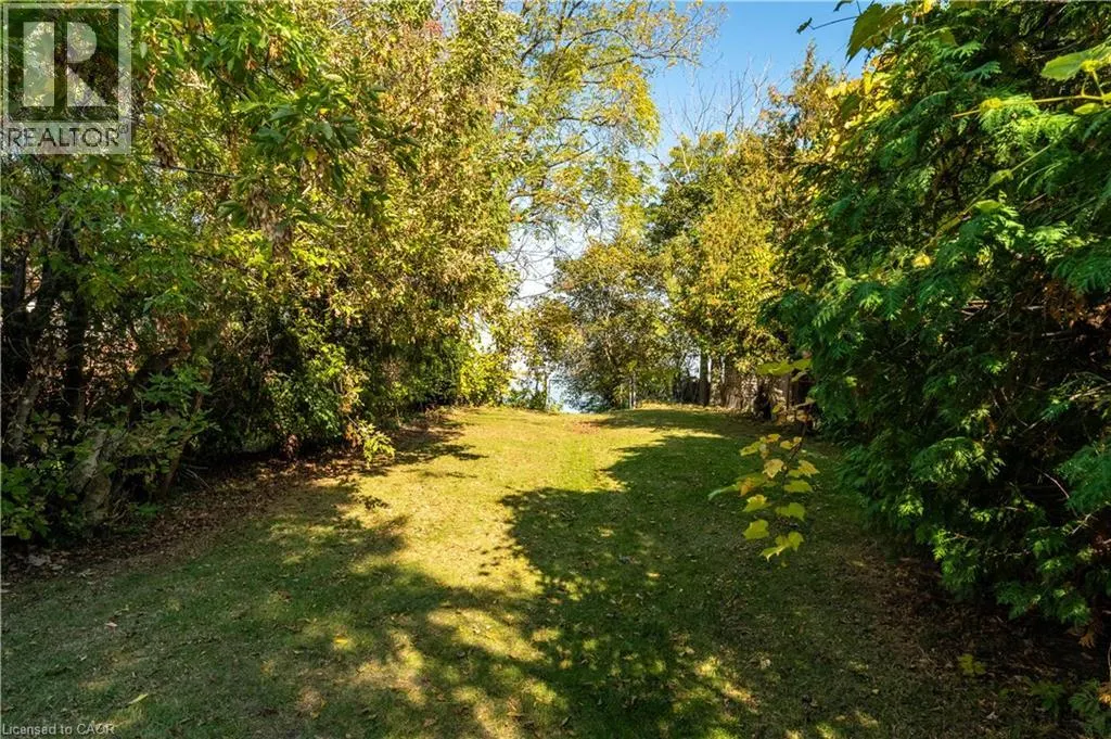 1023 NORTH SERVICE Road