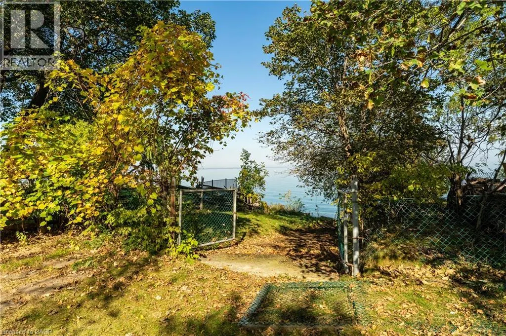 1023 NORTH SERVICE Road