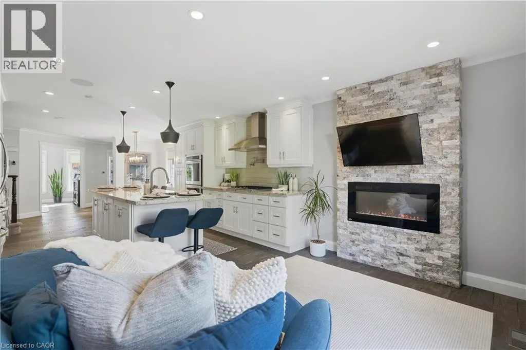 7 ROCKHAVEN Lane