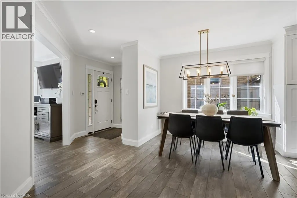 7 ROCKHAVEN Lane