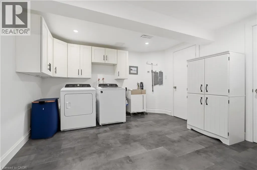 7 ROCKHAVEN Lane