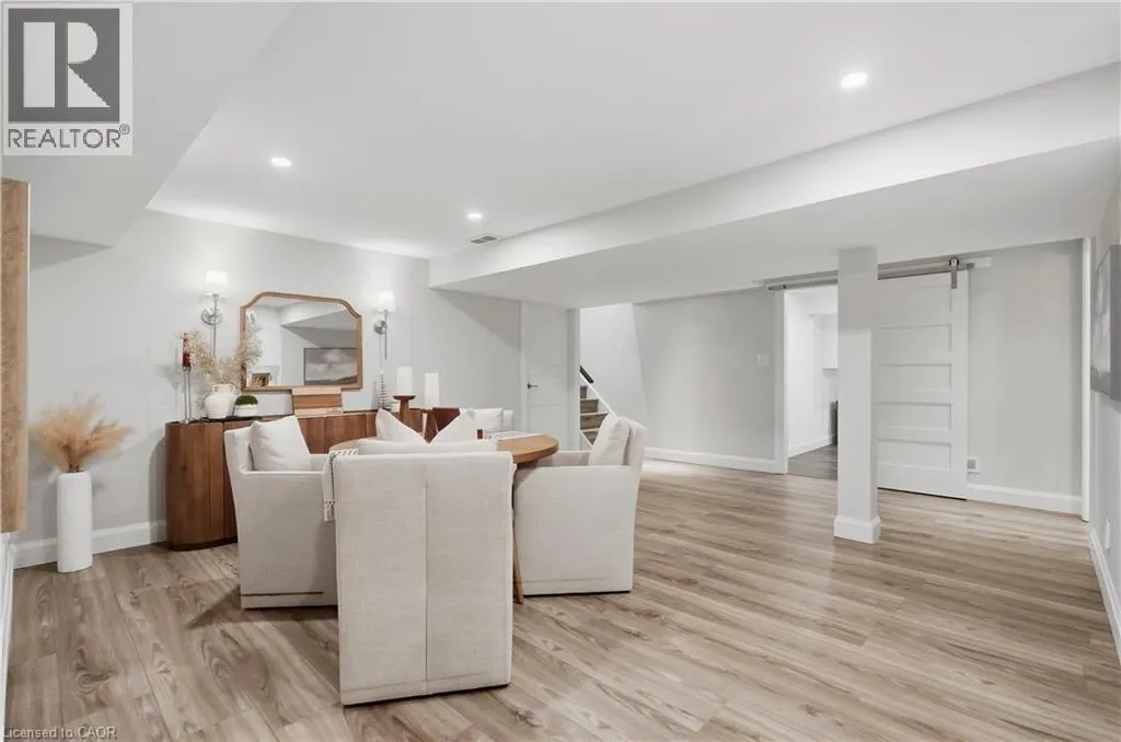 7 ROCKHAVEN Lane