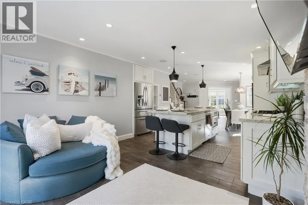7 ROCKHAVEN Lane
