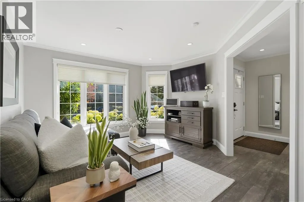 7 ROCKHAVEN Lane
