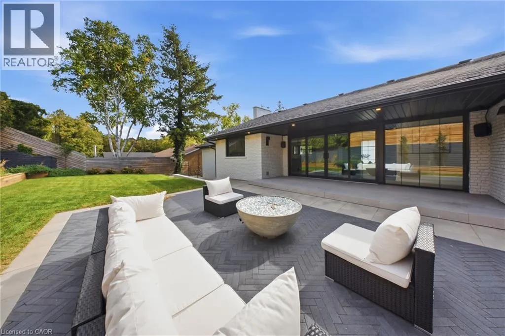 841 DANFORTH Place