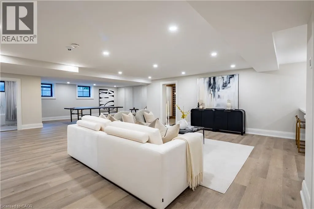 841 DANFORTH Place
