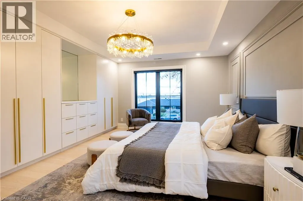841 DANFORTH Place