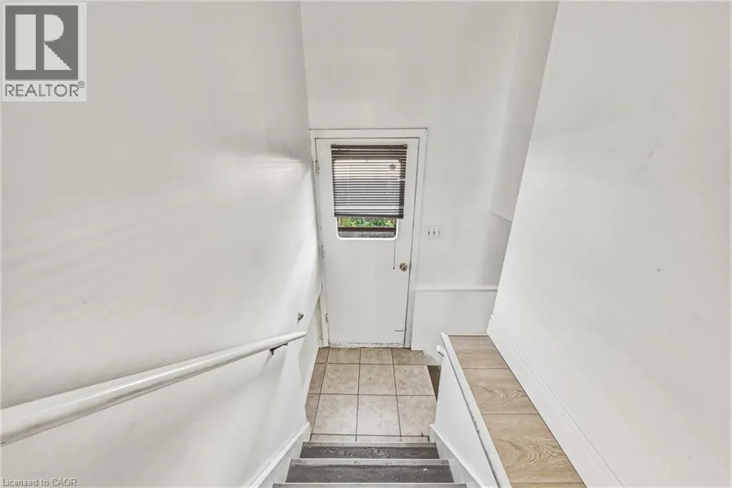 928 UPPER GAGE Avenue