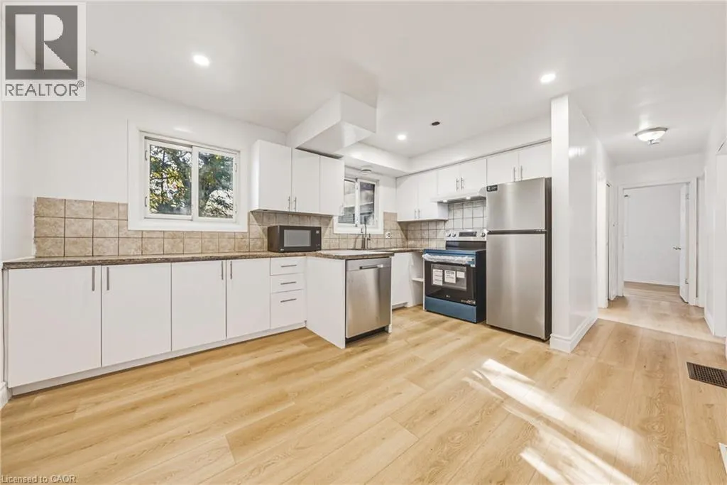928 UPPER GAGE Avenue