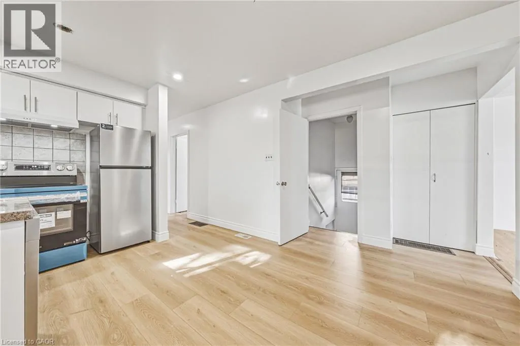 928 UPPER GAGE Avenue