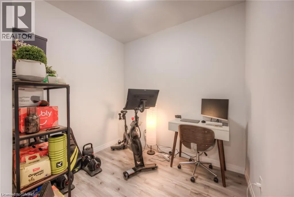 60 CHARLES Street W Unit# 307 #307
