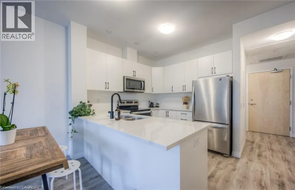 60 CHARLES Street W Unit# 307 #307