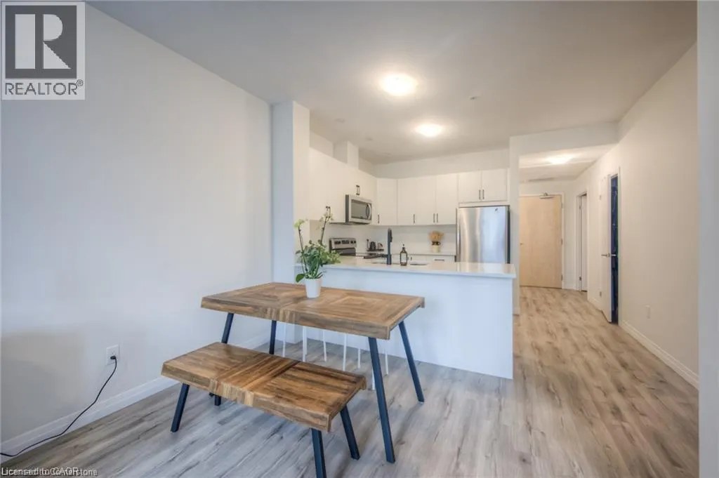 60 CHARLES Street W Unit# 307 #307
