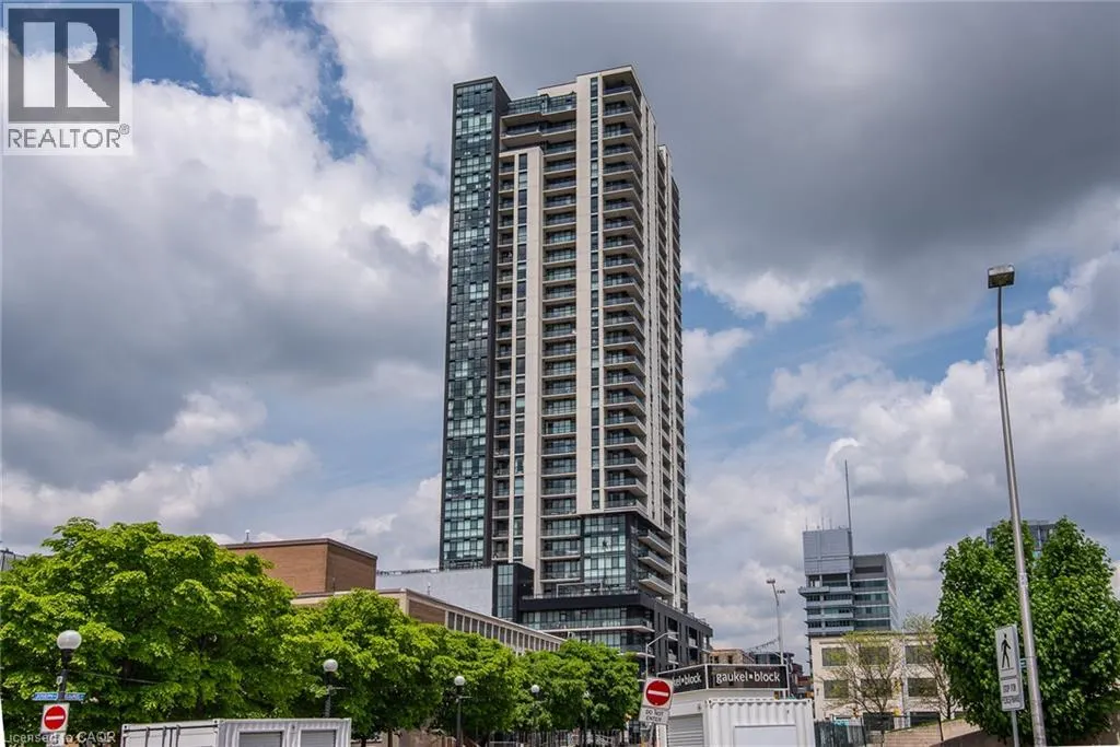 60 CHARLES Street W Unit# 307 #307