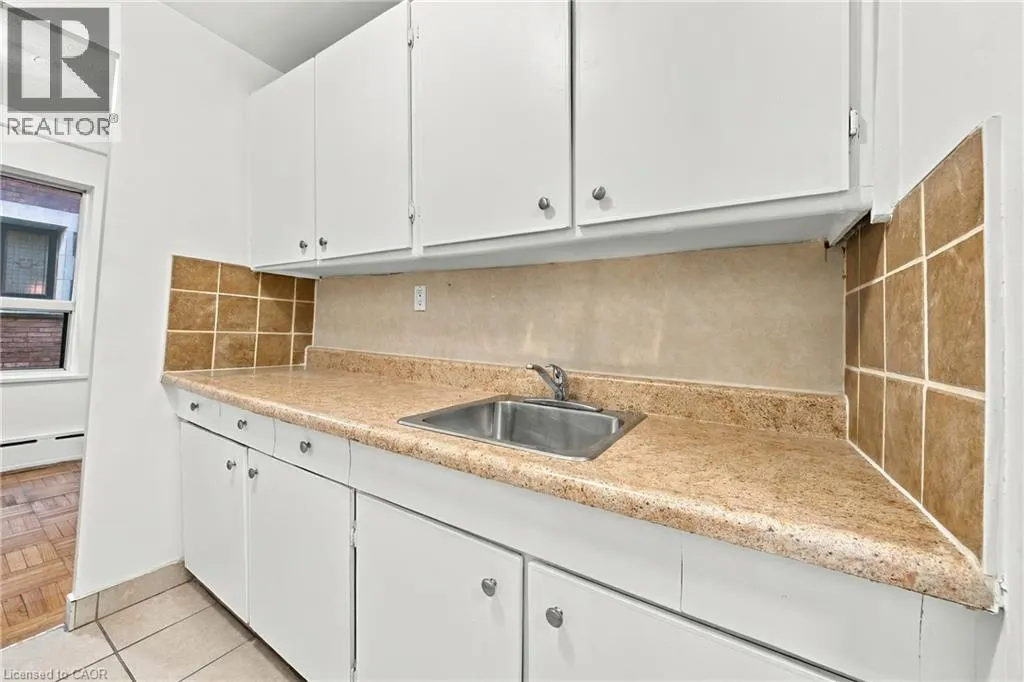 325A JAMES Street S Unit# 309 #309
