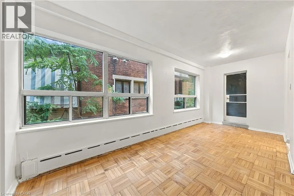 325A JAMES Street S Unit# 309 #309