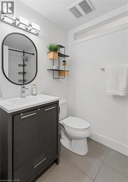 128 SUNPOINT Crescent