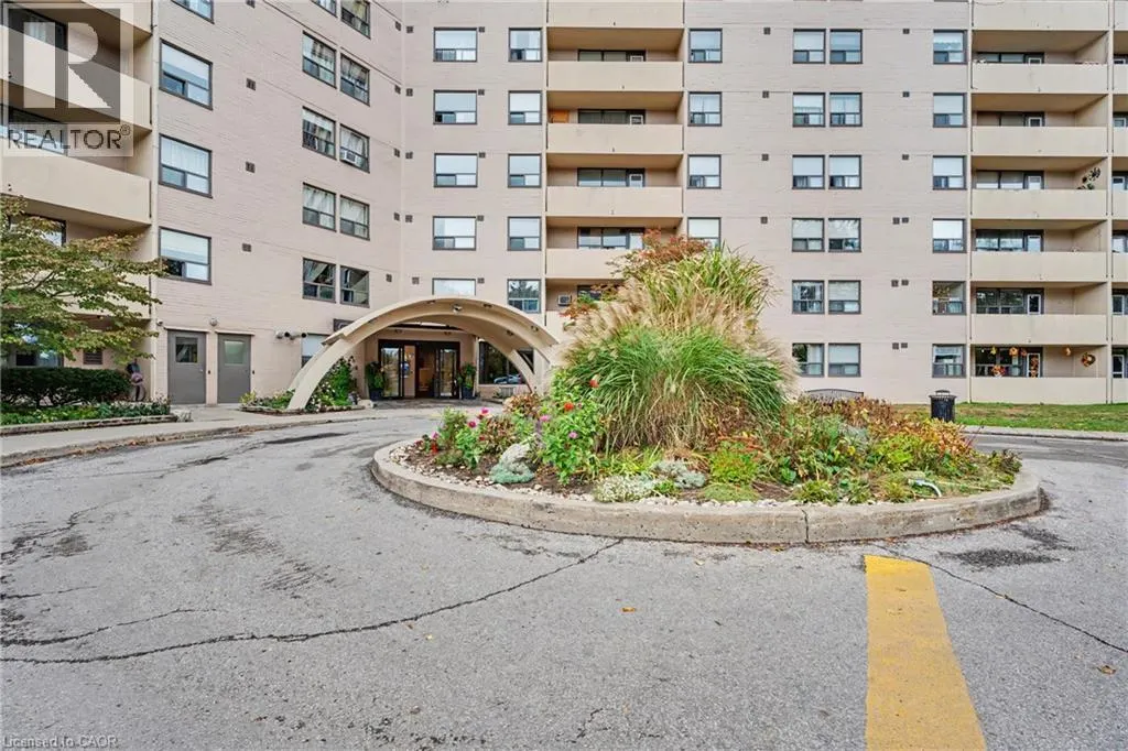 700 DYNES Road Unit# 614 #614