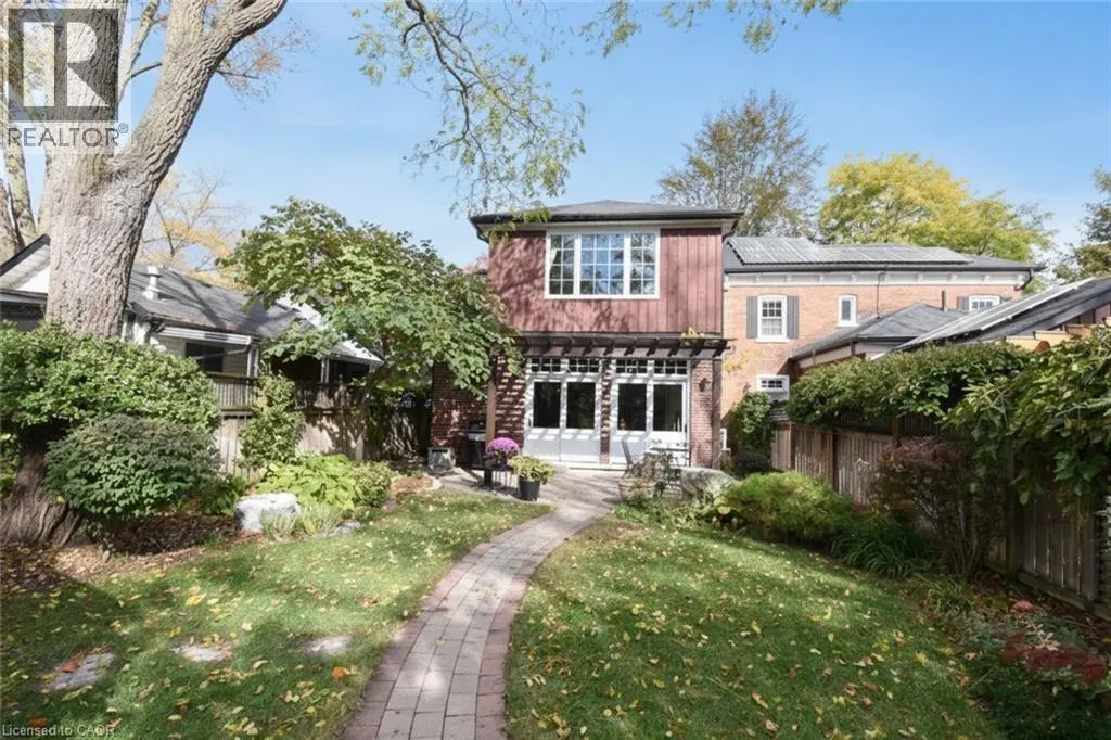 114 MELVILLE Street