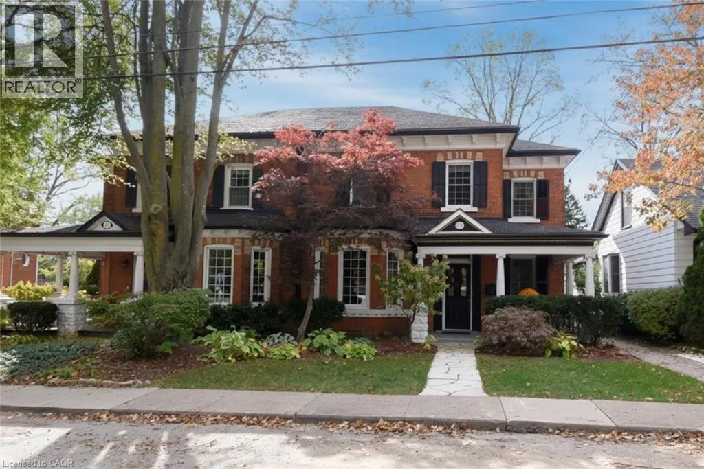 114 MELVILLE Street
