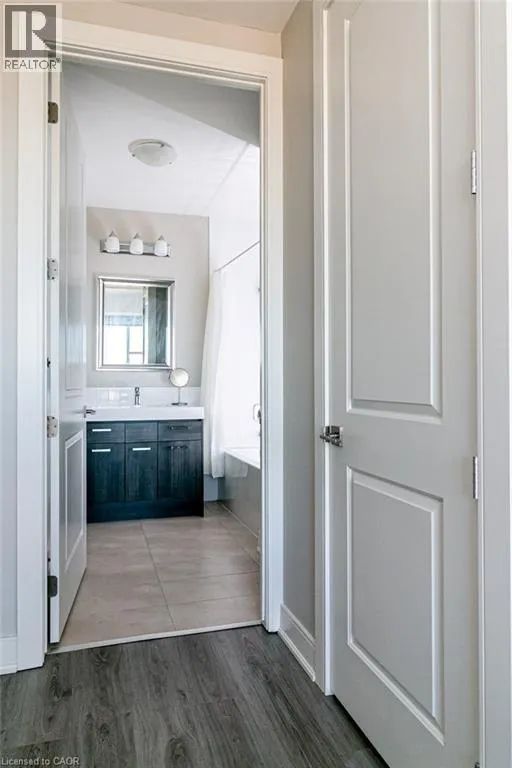 150 MAIN Street N Unit# 1005 #1005