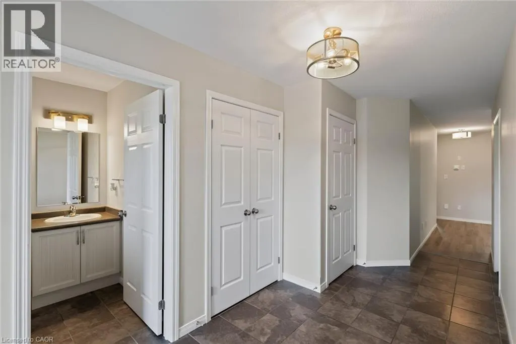 11 HACKBERRY Lane