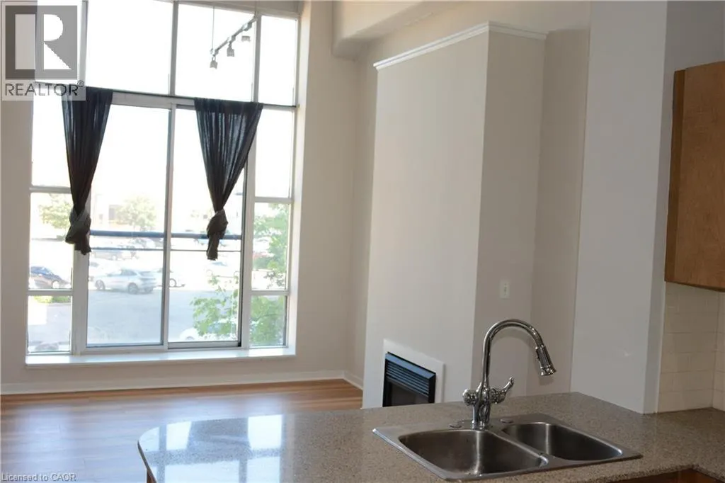 410 KING Street W Unit# 203 #203