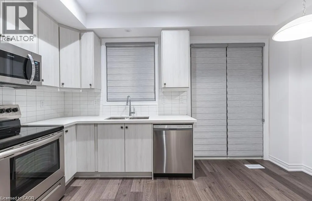 120 COURT Drive Unit# 22 #22