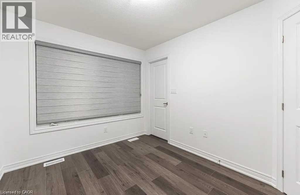 120 COURT Drive Unit# 22 #22