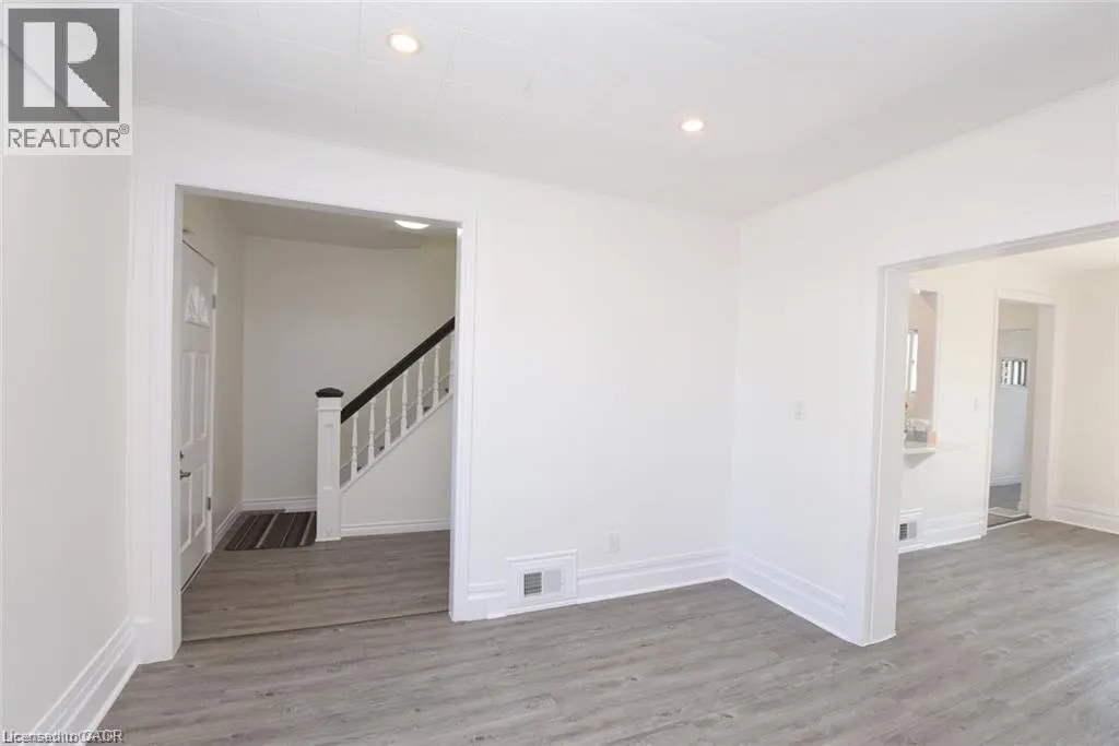 26 FAIRVIEW Avenue